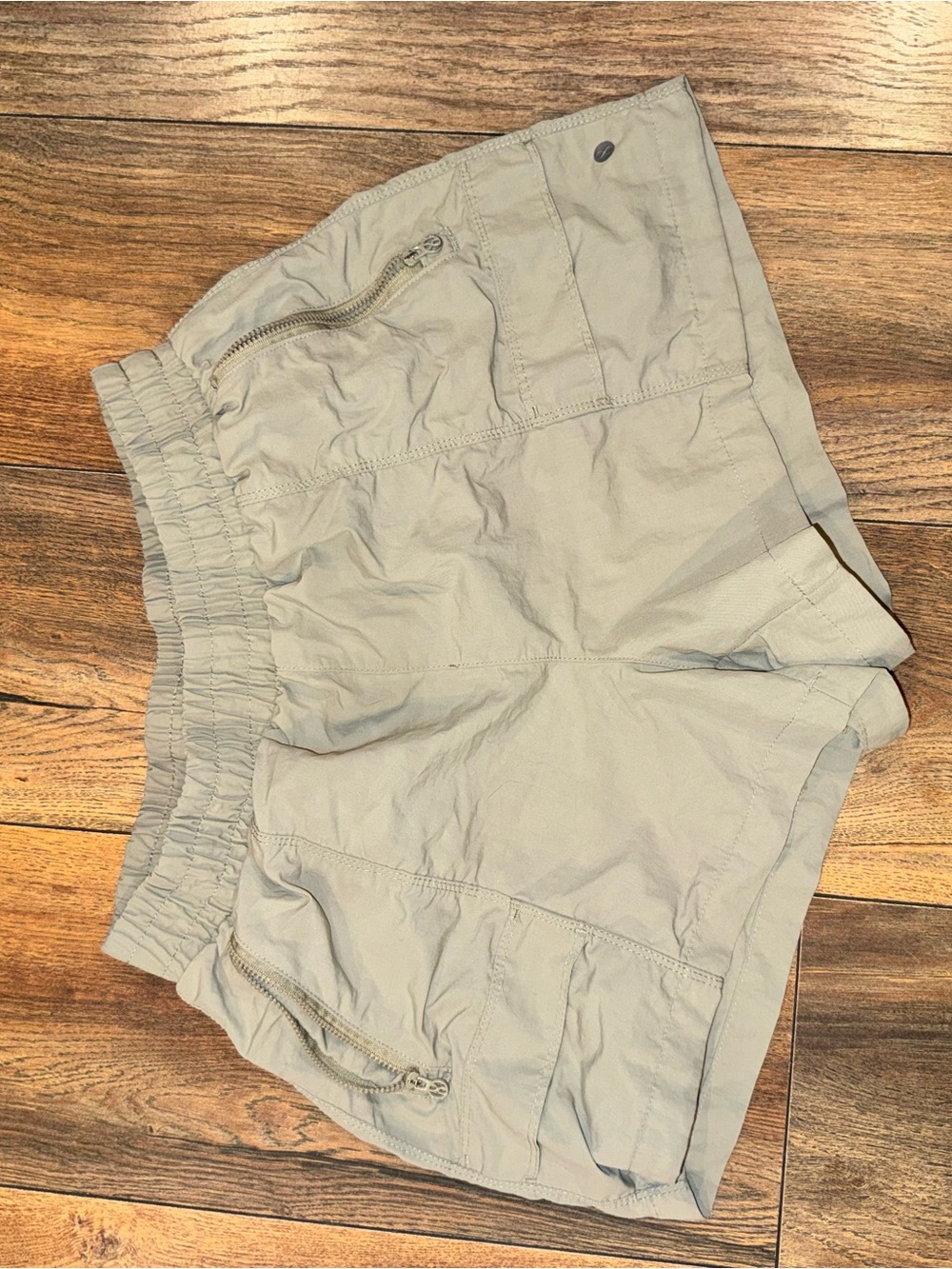 Men's Athletic Elastic-Waist Light Gray Training Shorts
